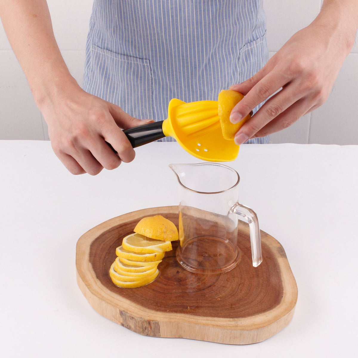 4-in-1 manual citrus juicer and zester